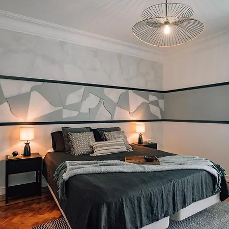 Ayet - 3 Bedrooms With Balcony In Alvalade * Lisbon
