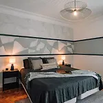 Ayet - 3 Bedrooms With Balcony In Alvalade * Lissabon