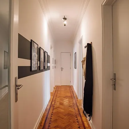 Ayet - 3 Bedrooms With Balcony In Alvalade * Lisboa