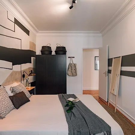 Апартаменты Ayet - 3 Bedrooms With Balcony In Alvalade
