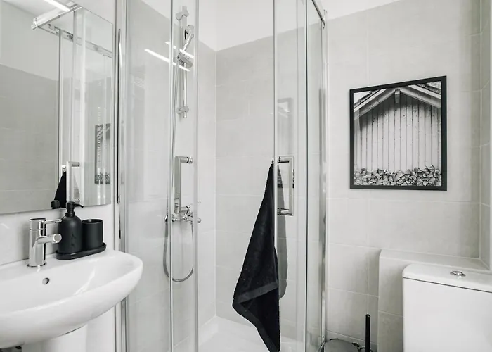 아파트 Ayet - 3 Bedrooms With Balcony In Alvalade *